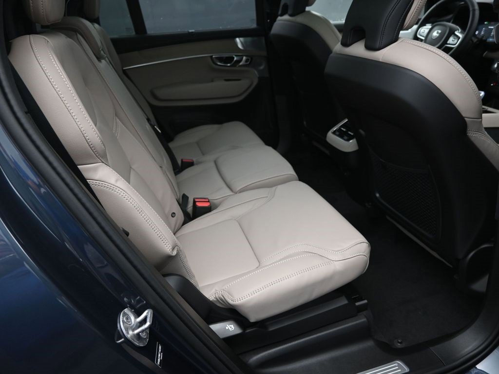 New 2026 Volvo XC90 B6 Ultra w/ Lounge Package image 36