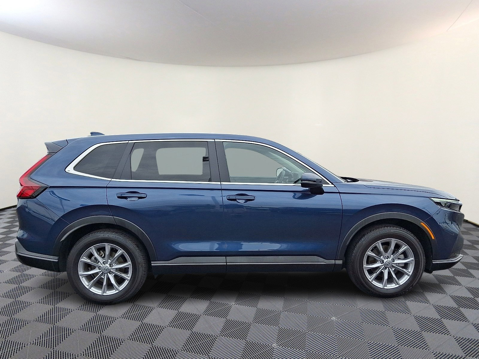 Used 2024 Honda CR-V EX-L image 8