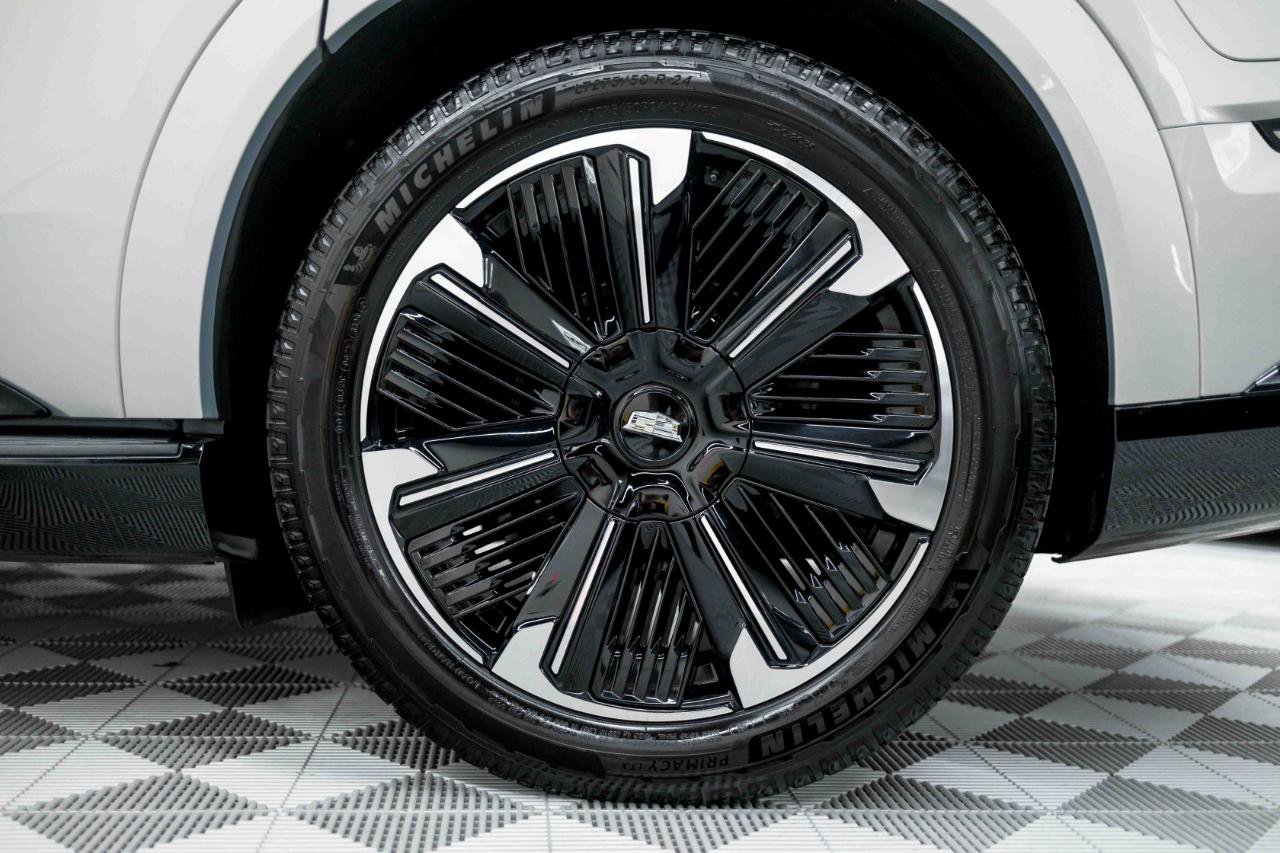 Used 2025 Cadillac Escalade IQ Sport 2 AWD/4WD image 40