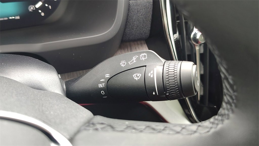 New 2026 Volvo XC90 B6 Ultra image 18