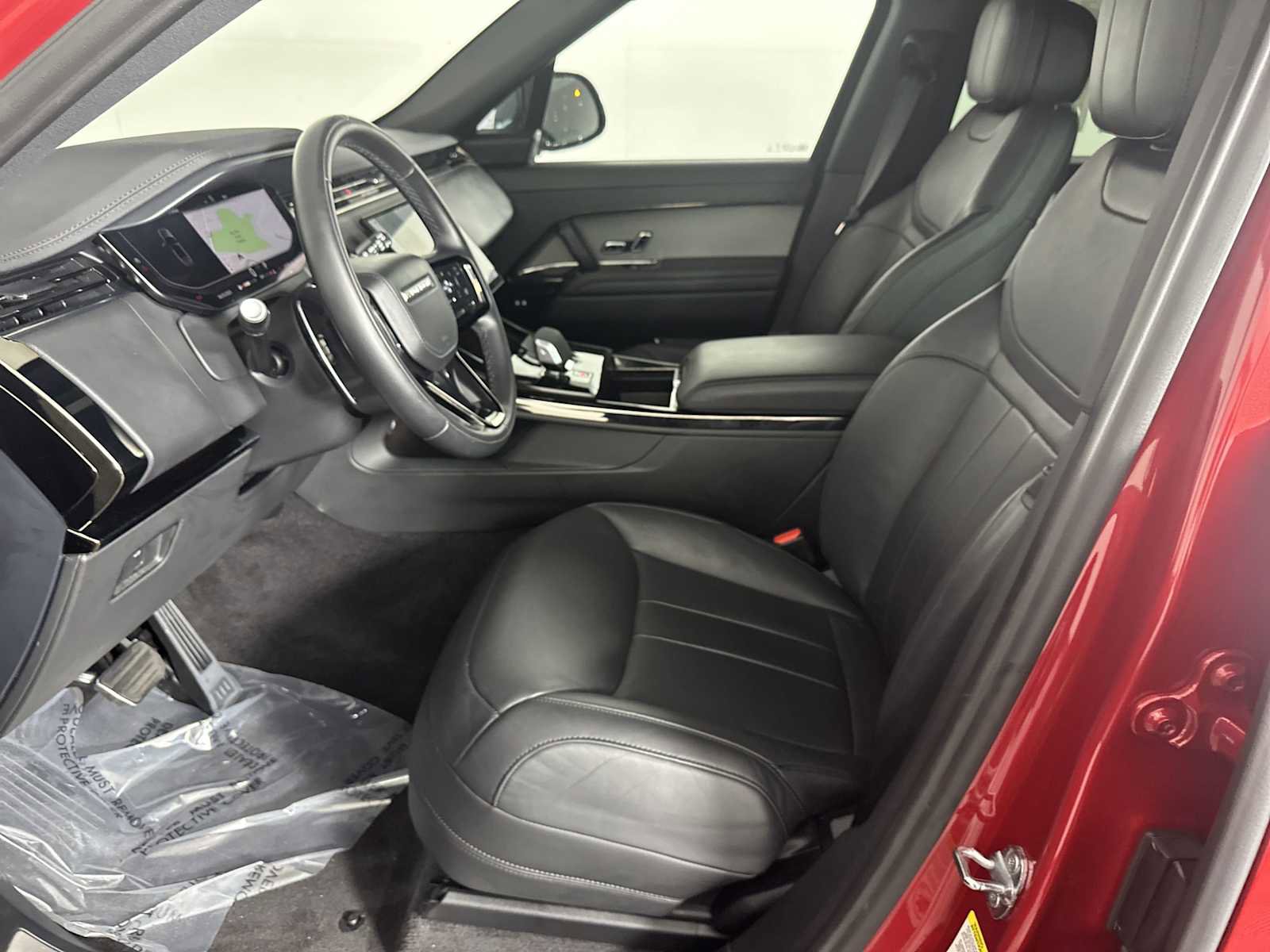 Used 2024 Land Rover Range Rover Sport Dynamic SE image 16