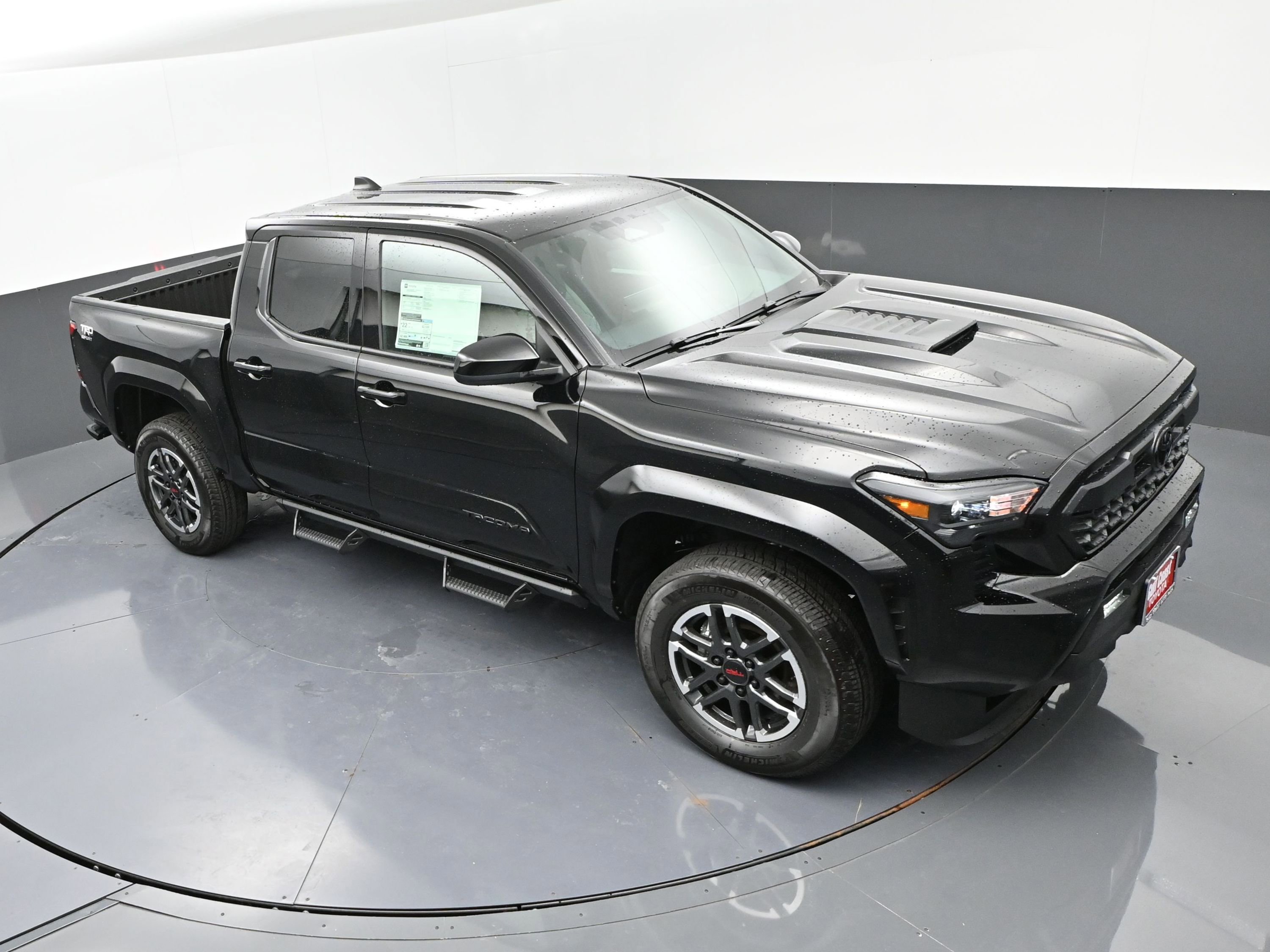 Certified 2025 Toyota Tacoma TRD Sport image 31