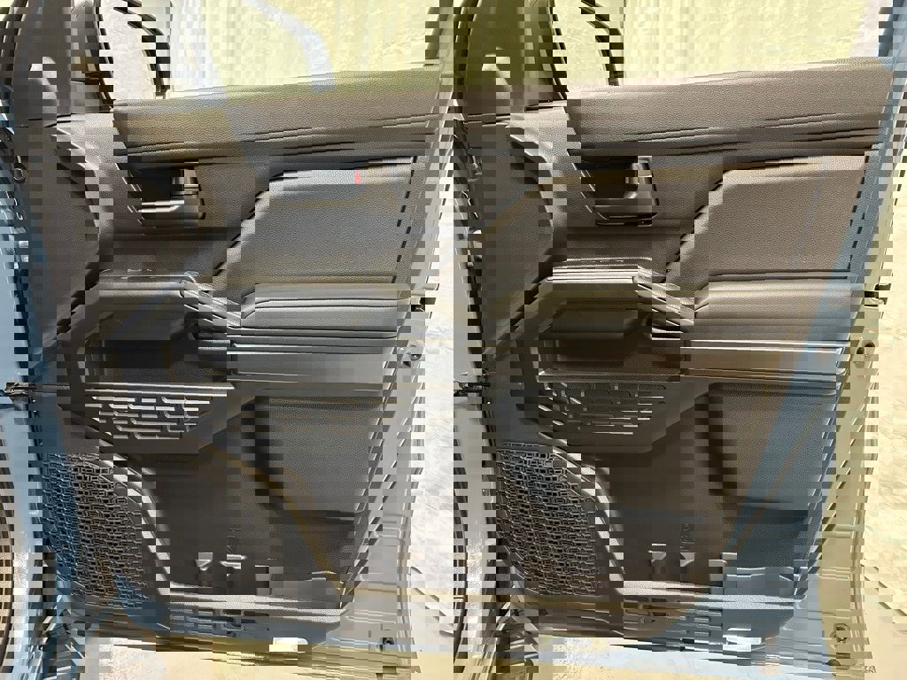 Used 2025 Toyota 4Runner SR5 image 54