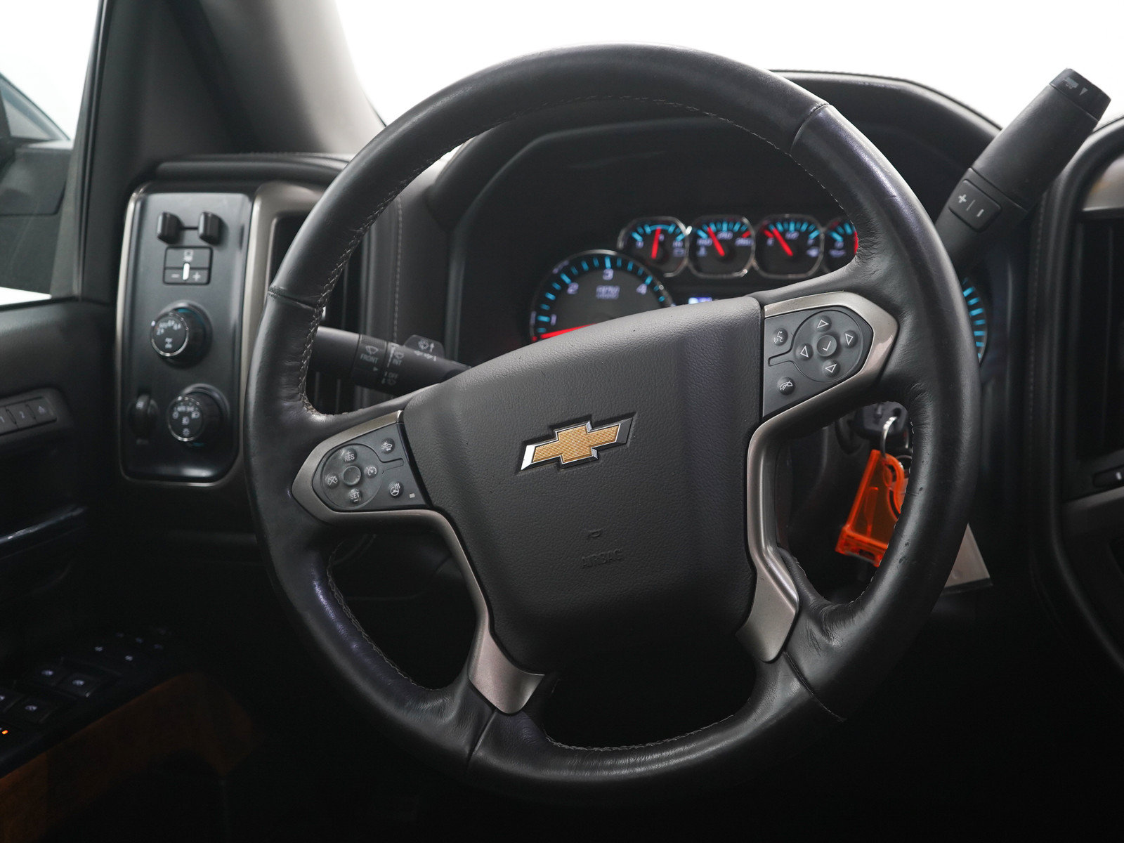 Used 2018 Chevrolet Silverado 1500 High Country AWD/4WD image 17