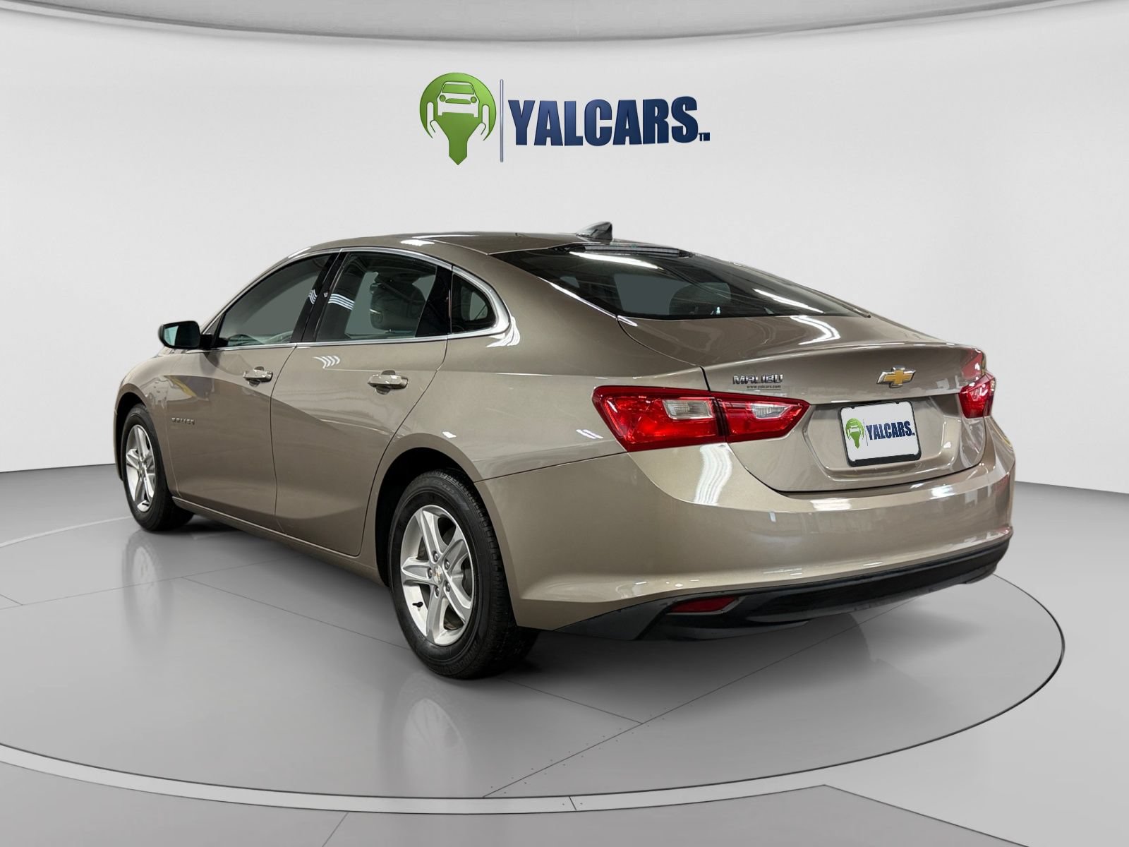 Used 2023 Chevrolet Malibu LS FWD image 3