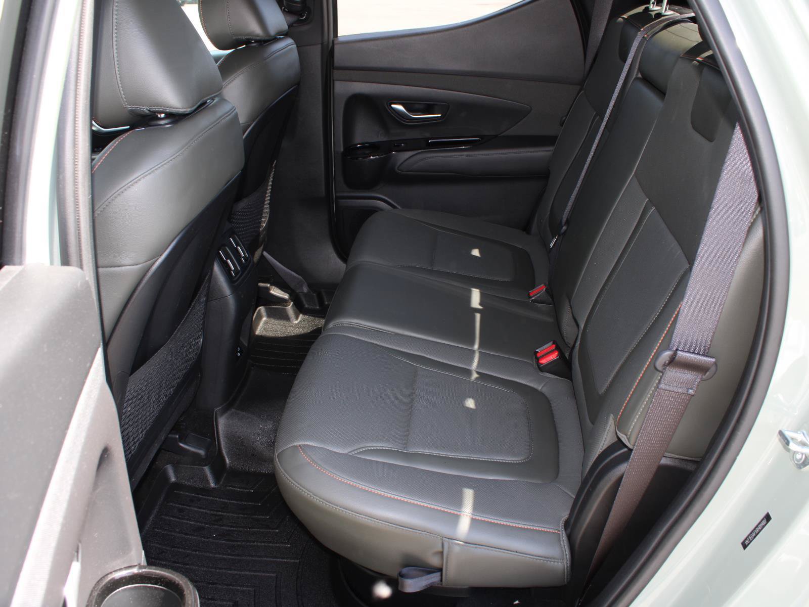 Used 2024 Hyundai Santa Cruz Limited AWD/4WD image 17