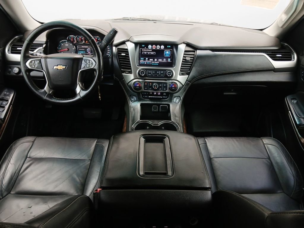 Used 2018 Chevrolet Suburban LT RWD image 20