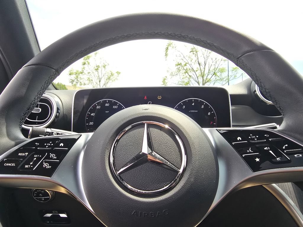 Certified 2026 Mercedes-Benz GLC 300 4MATIC image 28