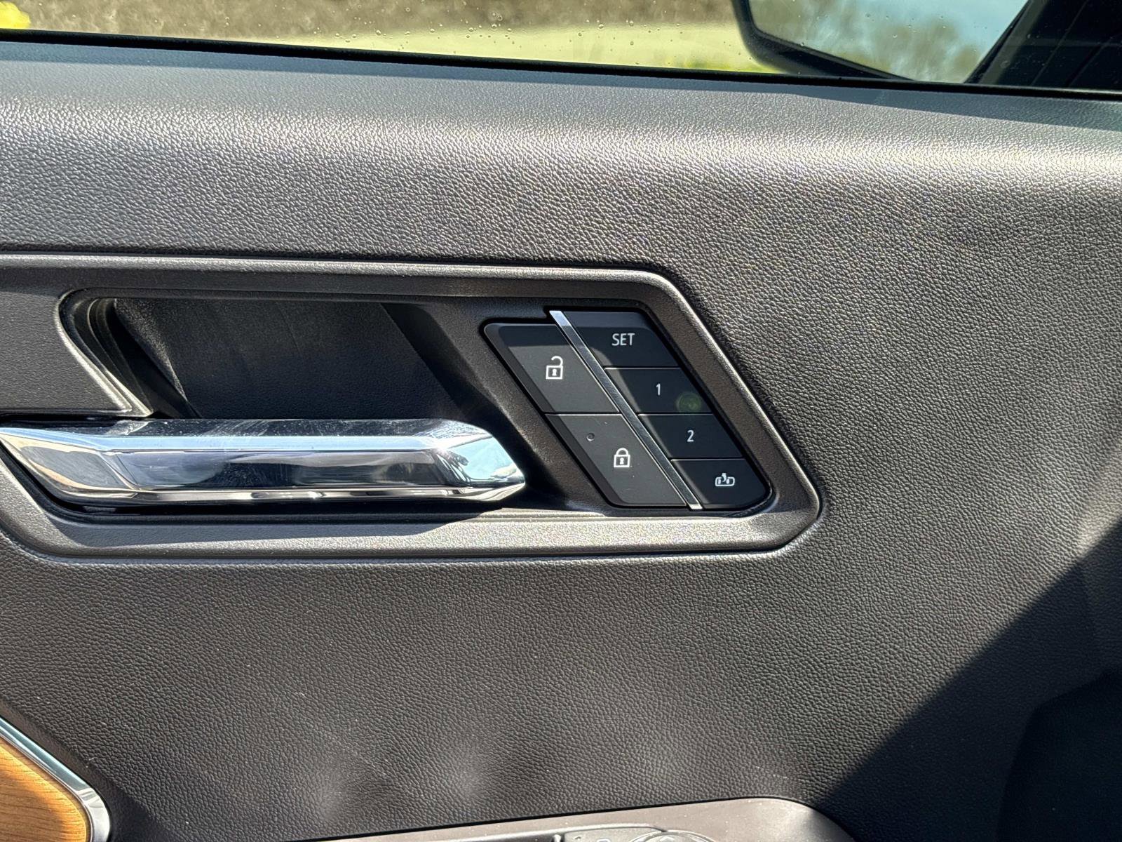 Certified 2024 GMC Canyon Denali image 13