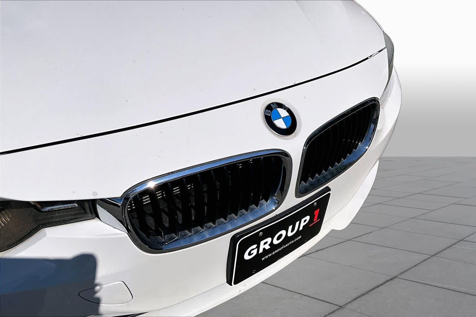 Used 2013 BMW 328i xDrive Sedan AWD/4WD image 29