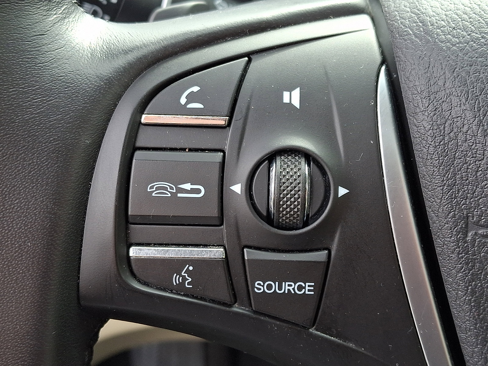 Used 2020 Acura TLX image 21