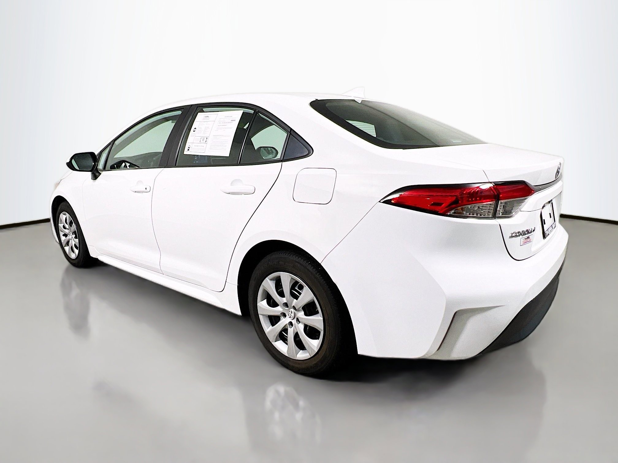 Used 2024 Toyota Corolla LE image 8