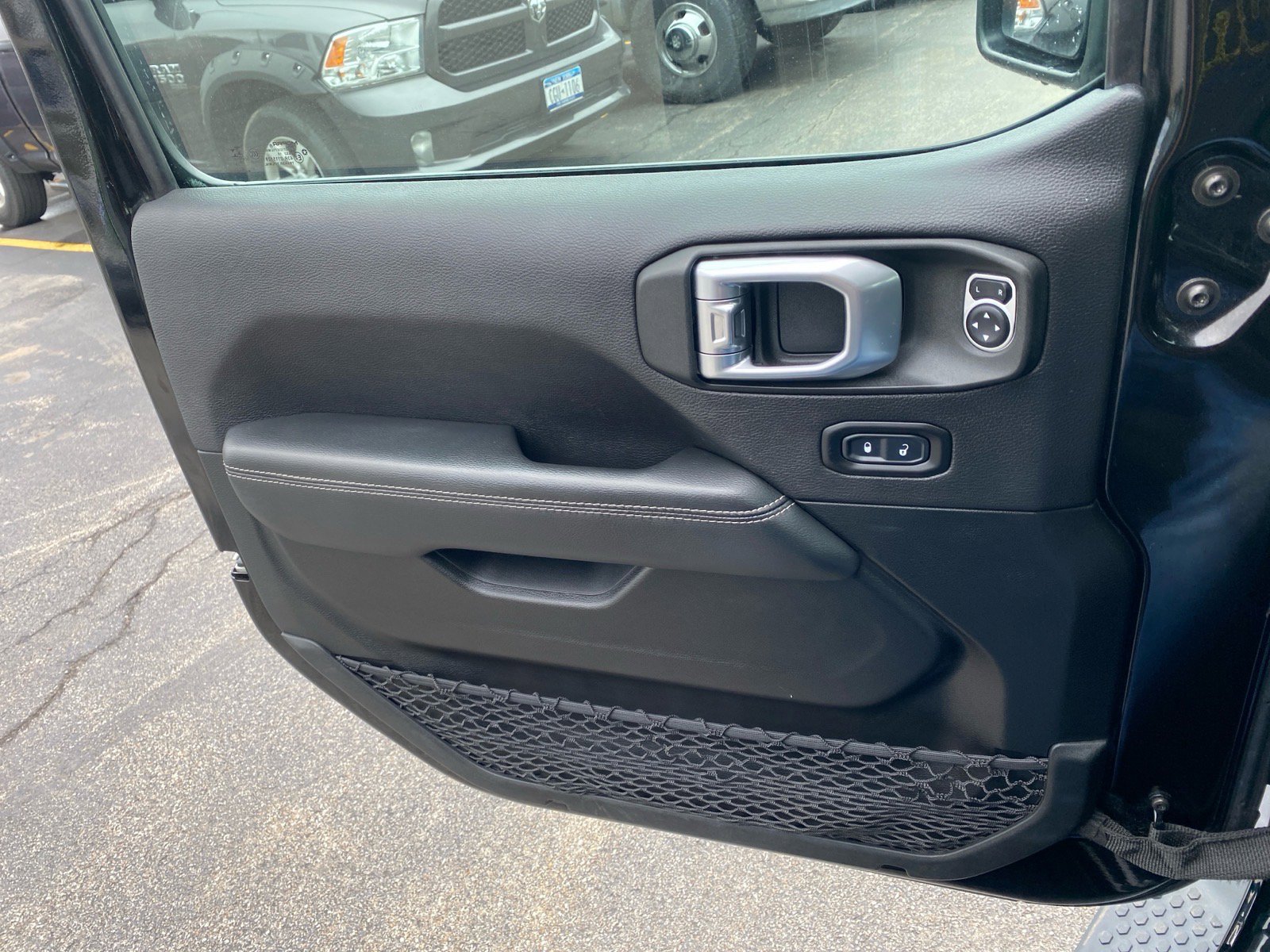 Used 2020 Jeep Wrangler Unlimited Sahara w/ Cold Weather Group image 21