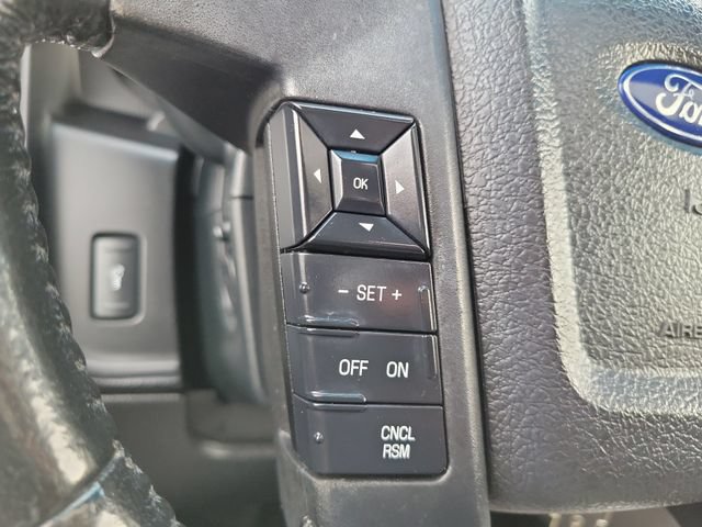 Used 2017 Ford Expedition XLT w/ Equipment Group 201A AWD/4WD image 16