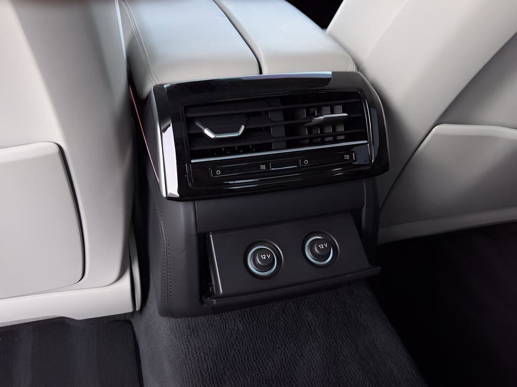 Used 2023 Audi A8 L 3.0T image 17