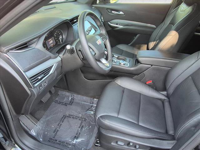 Used 2022 Cadillac XT4 Premium Luxury w/ Safety Alert Package FWD image 15