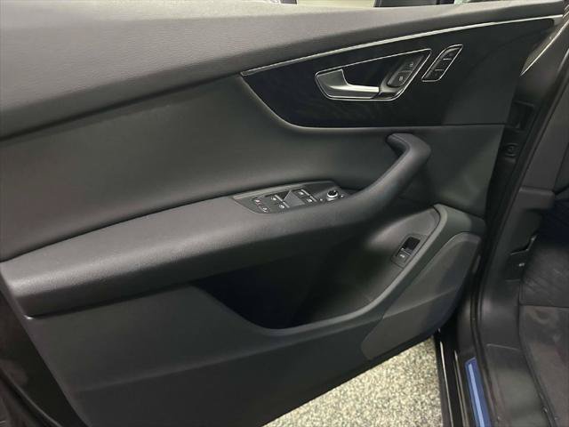 Used 2023 Audi Q7 3.0T Premium w/ Convenience Package AWD/4WD image 17