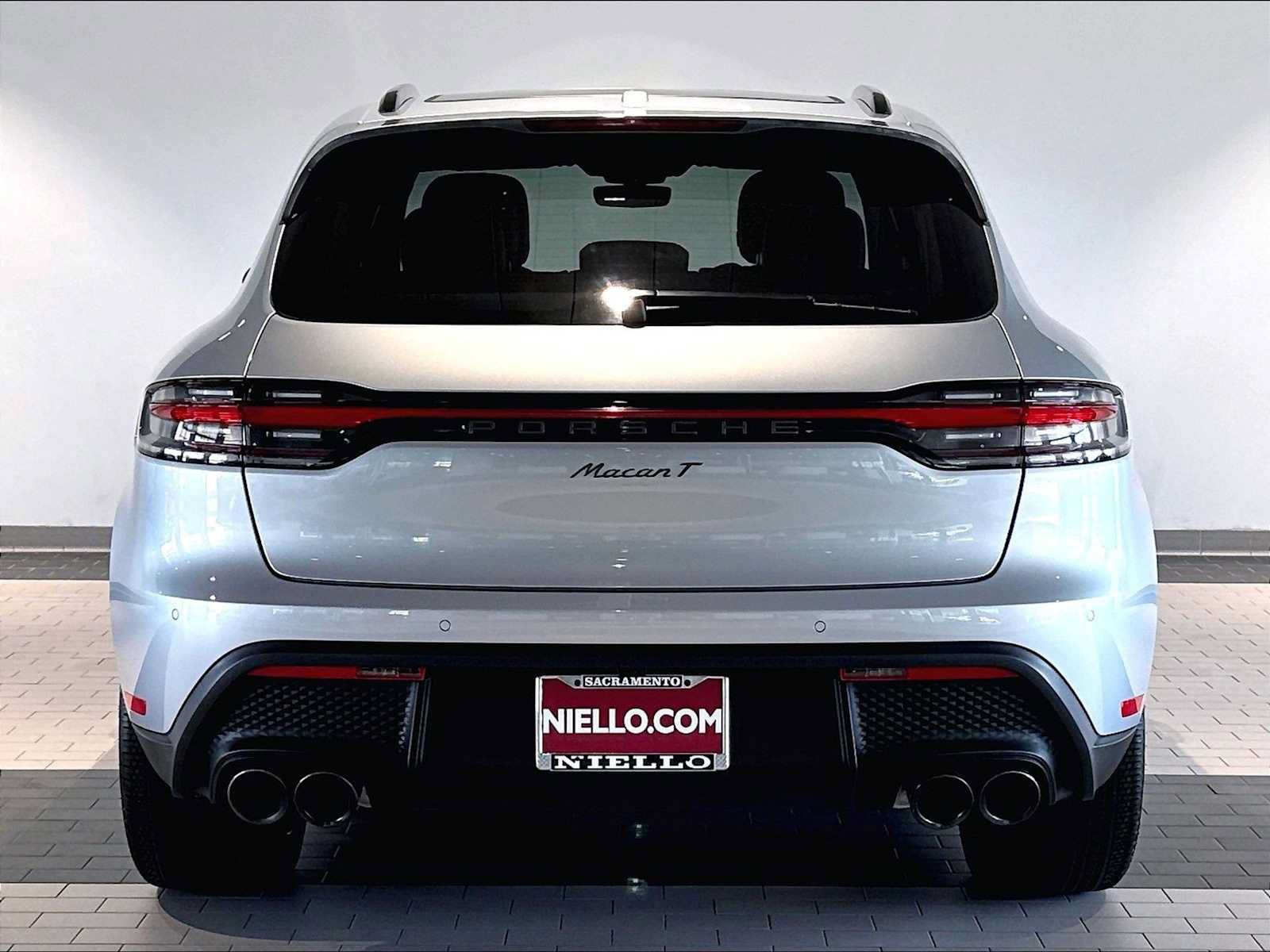 Used 2026 Porsche Macan Turbo AWD/4WD image 9