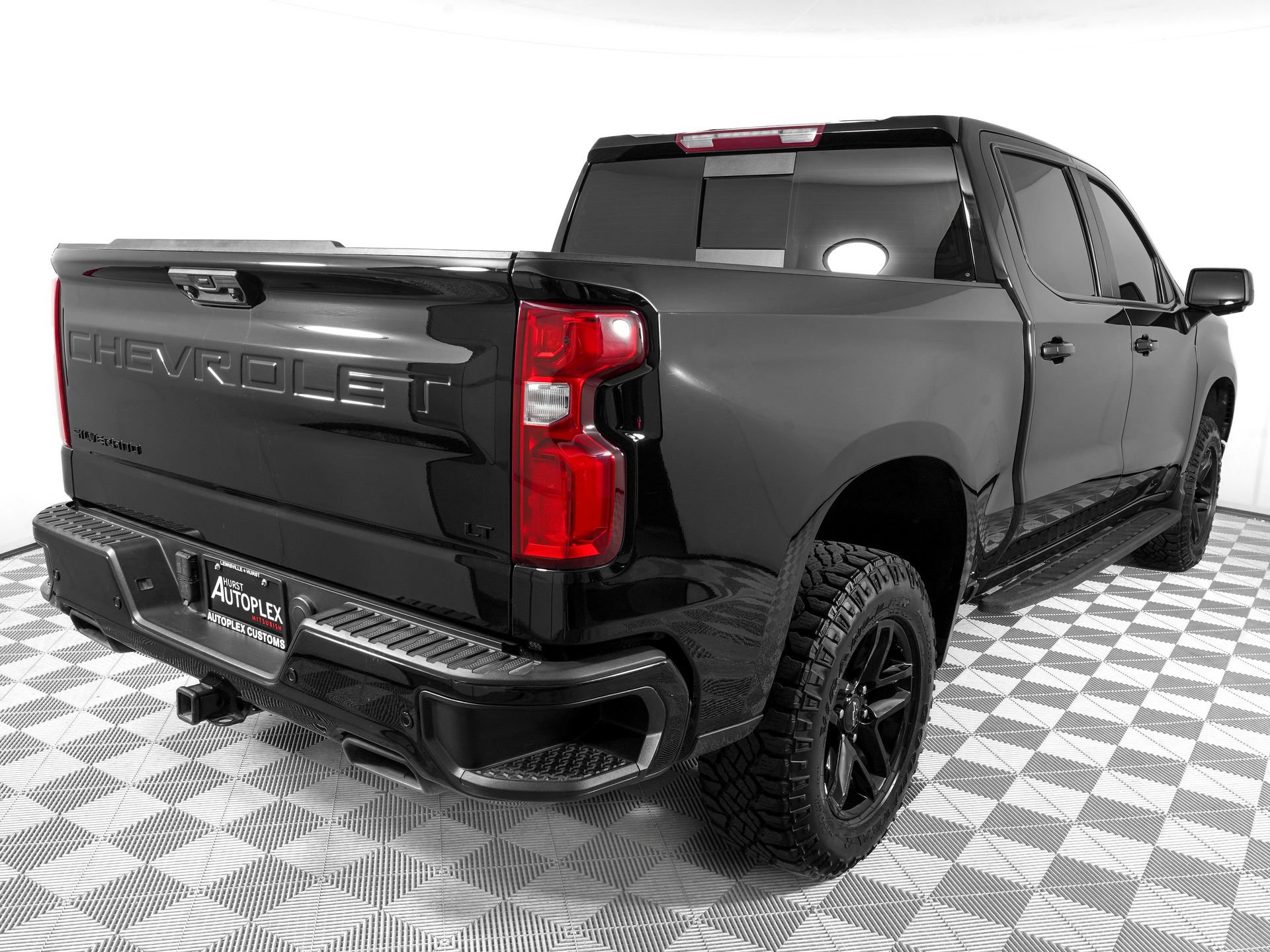 Used 2023 Chevrolet Silverado 1500 LT Trail Boss w/ LT Trail Boss Premium Package AWD/4WD image 4