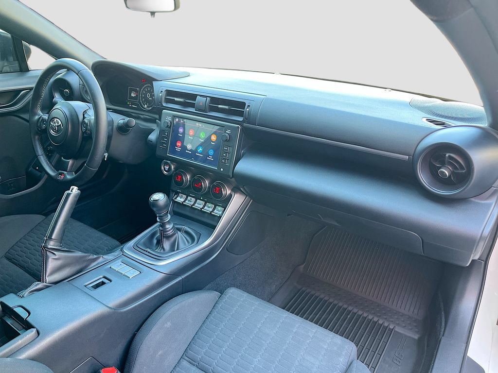 Used 2023 Toyota GR86 w/ ALL Weather Mat Package (TMS) RWD image 26
