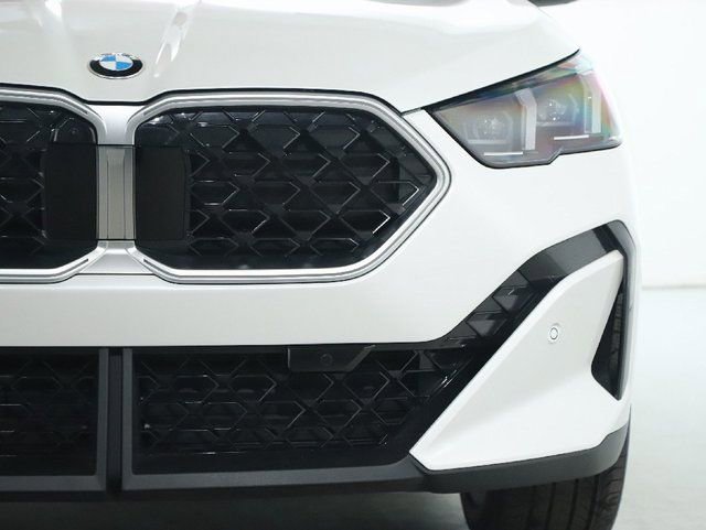 Certified 2025 BMW X2 xDrive28i w/ Premium Package image 7