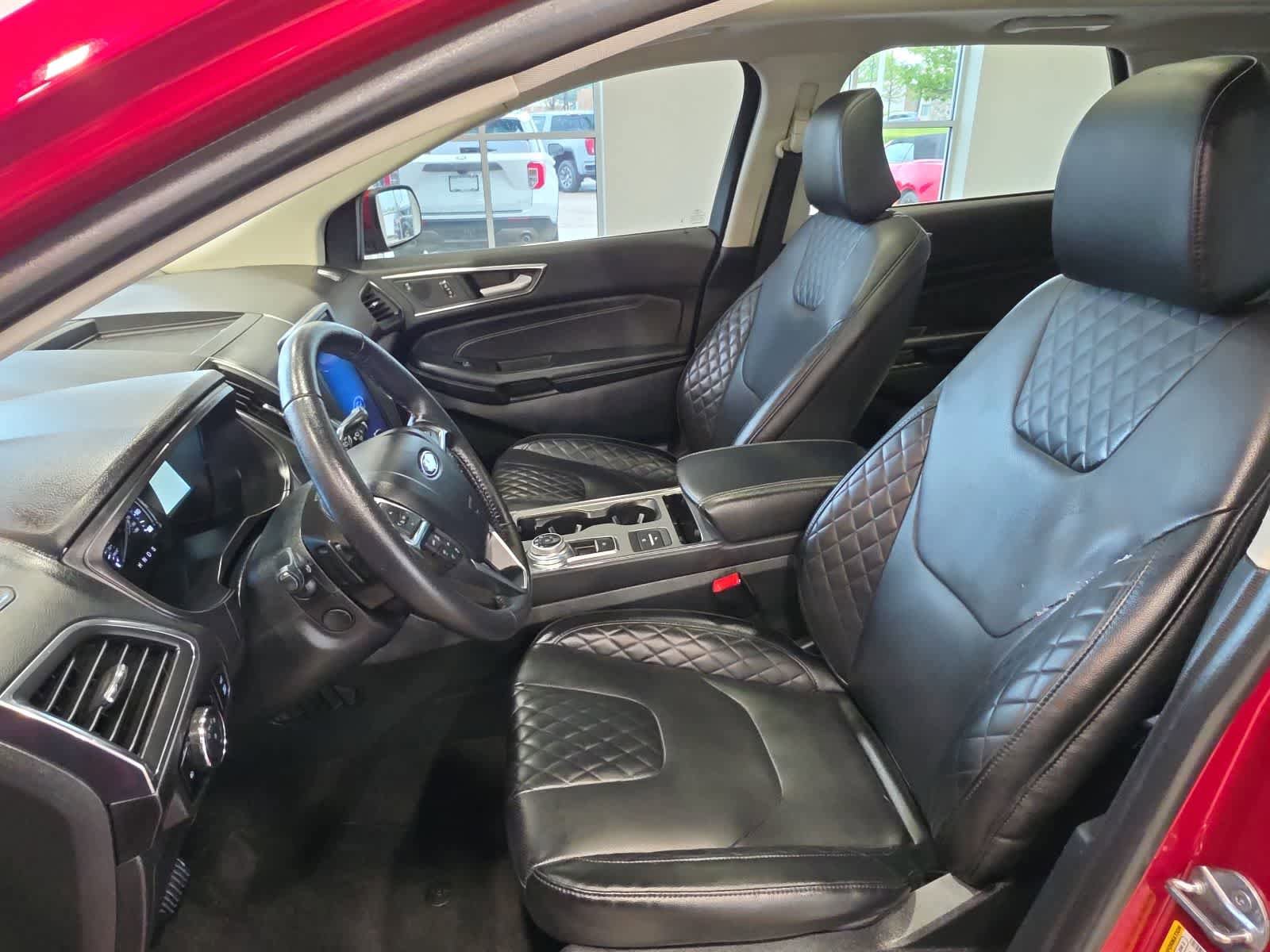 Used 2024 Ford Edge Titanium w/ Equipment Group 301A AWD/4WD image 15