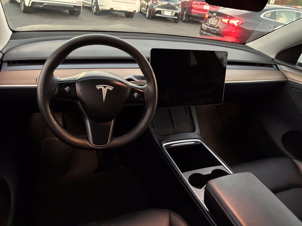 Used 2023 Tesla Model Y Long Range AWD/4WD image 30