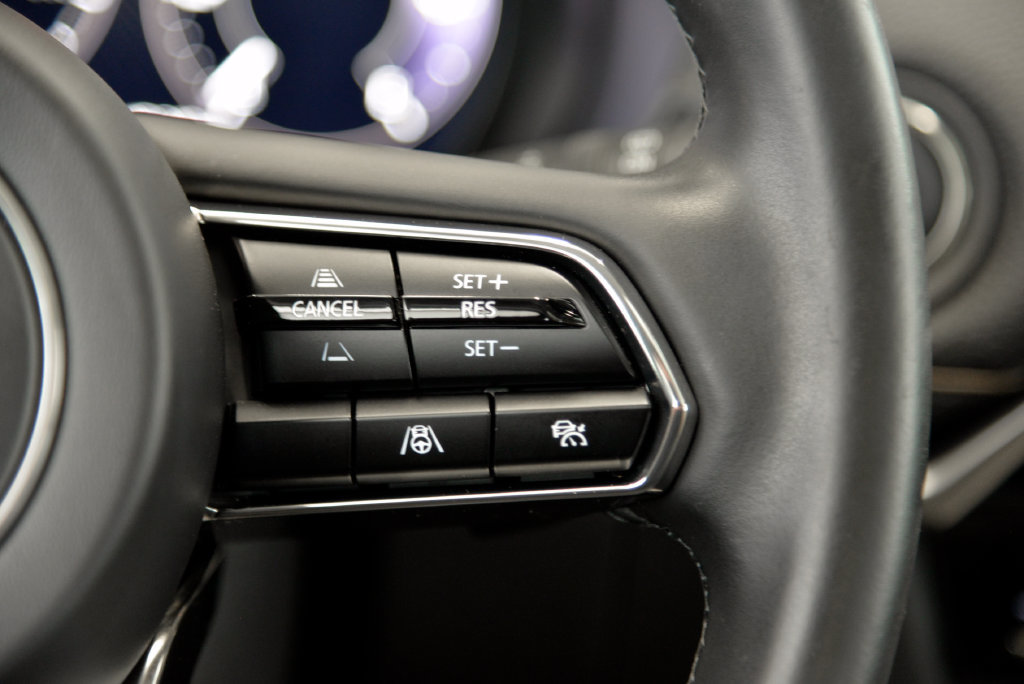 Certified 2025 MAZDA CX-70 Plug-In Hybrid w/ Premium Pkg AWD/4WD image 23