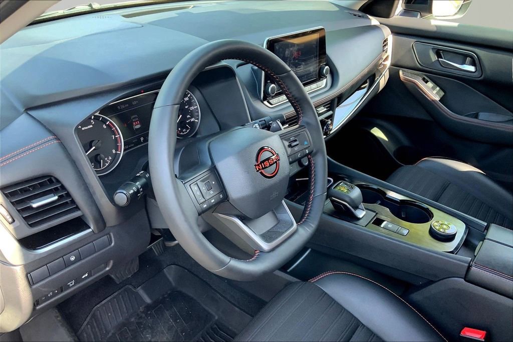 Used 2025 Nissan Rogue SV w/ Rock Creek Premium Package image 12