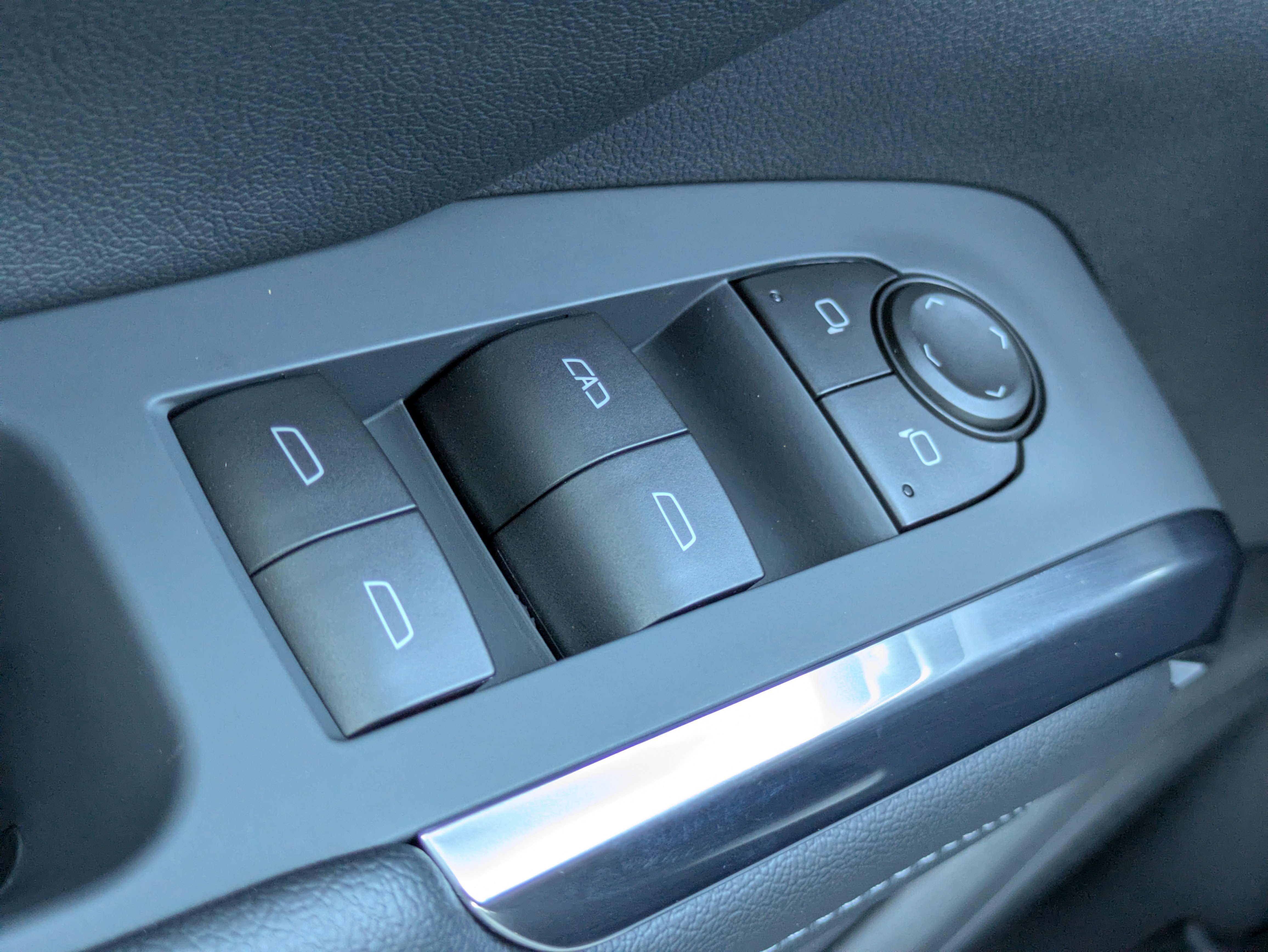 New 2026 Chevrolet Traverse LT w/ Midnight/Sport Edition FWD image 16
