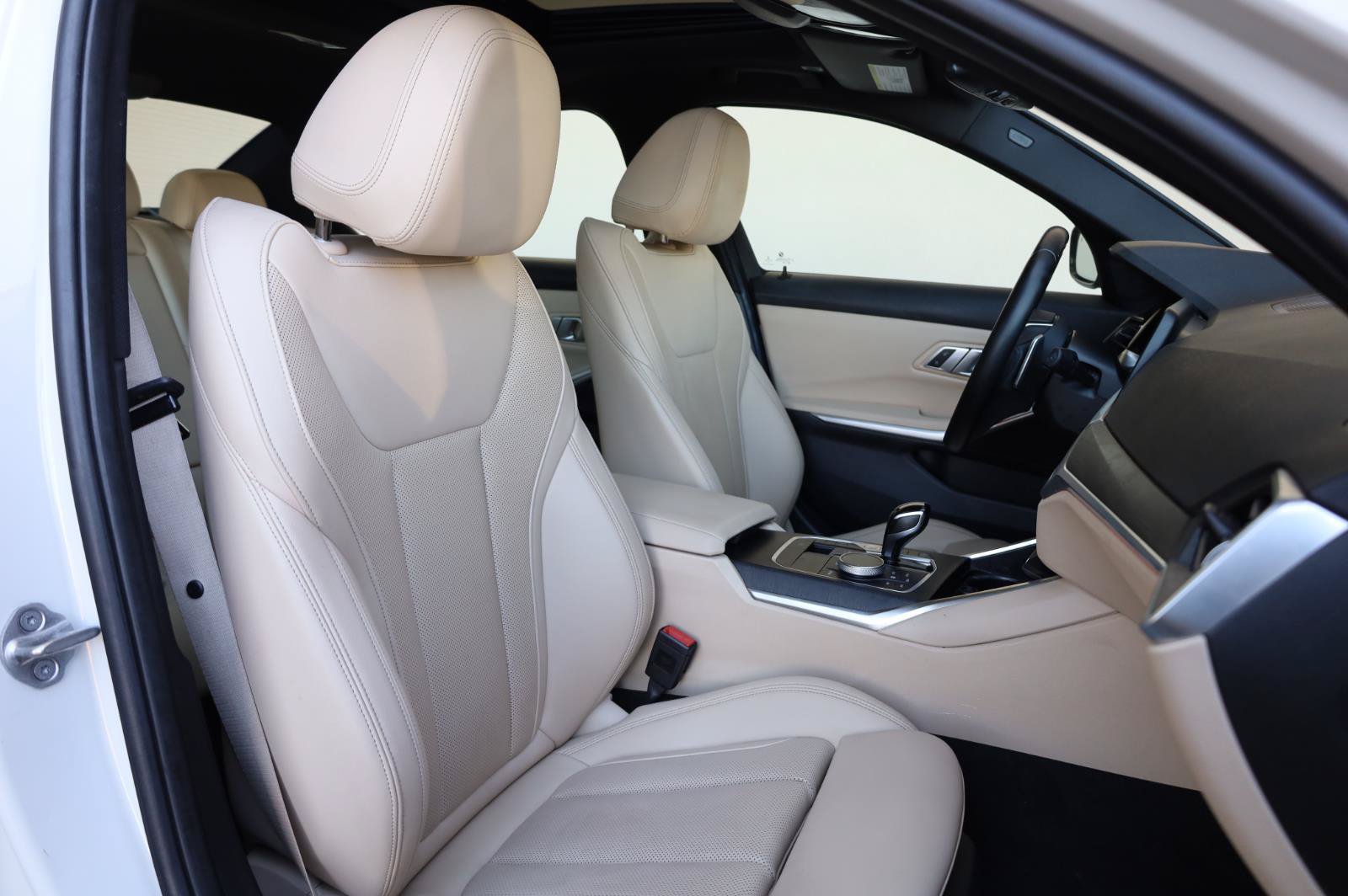 Used 2022 BMW 330i Sedan w/ Driving Assistance Package RWD image 32