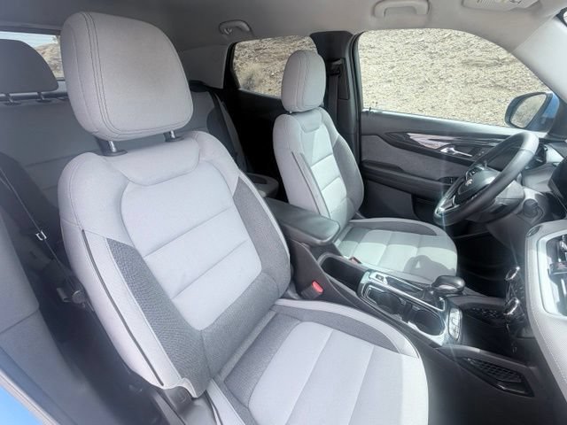 Used 2024 Chevrolet TrailBlazer LT w/ LT Cold Weather Package FWD image 28