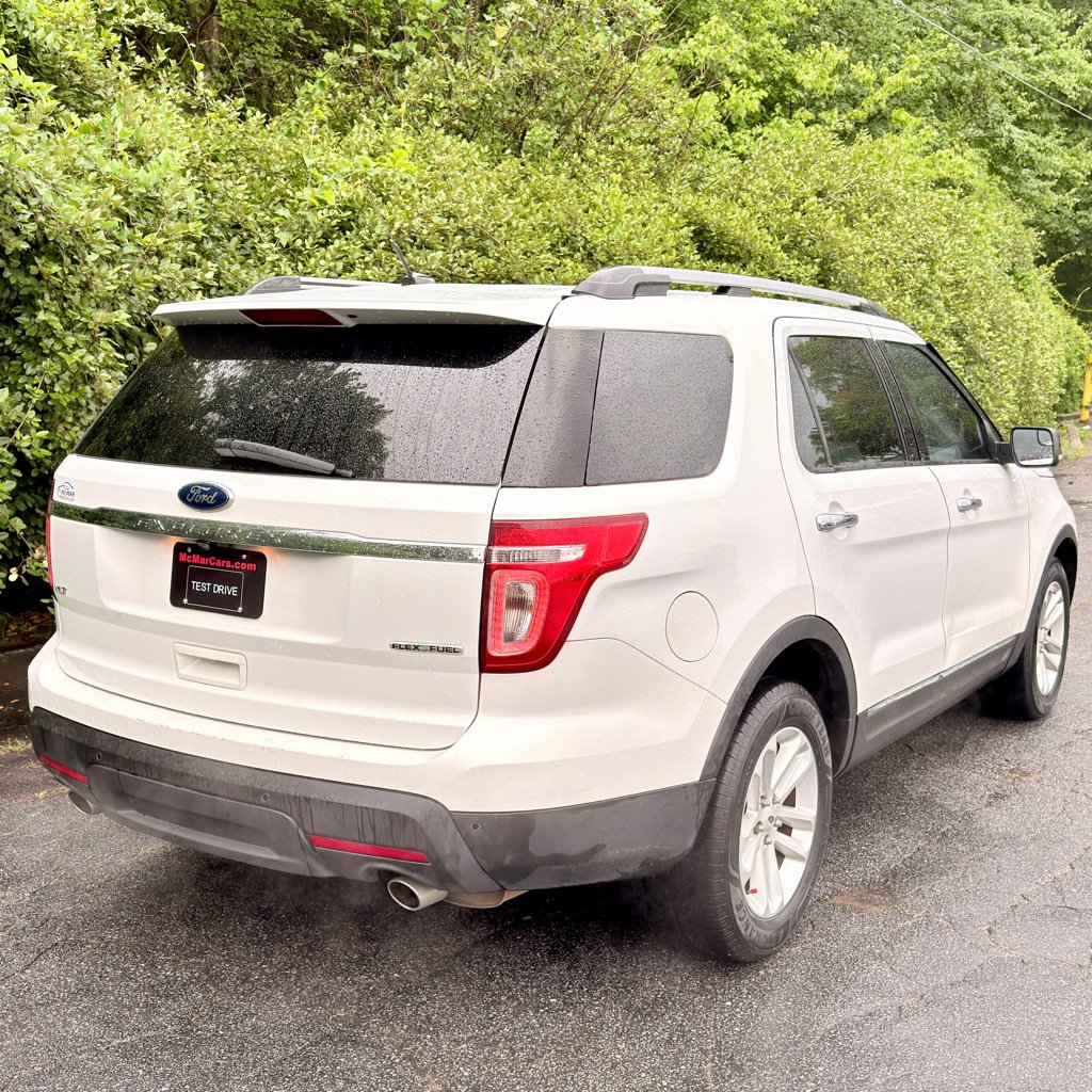Used 2014 Ford Explorer XLT w/ Equipment Group 201A FWD image 3