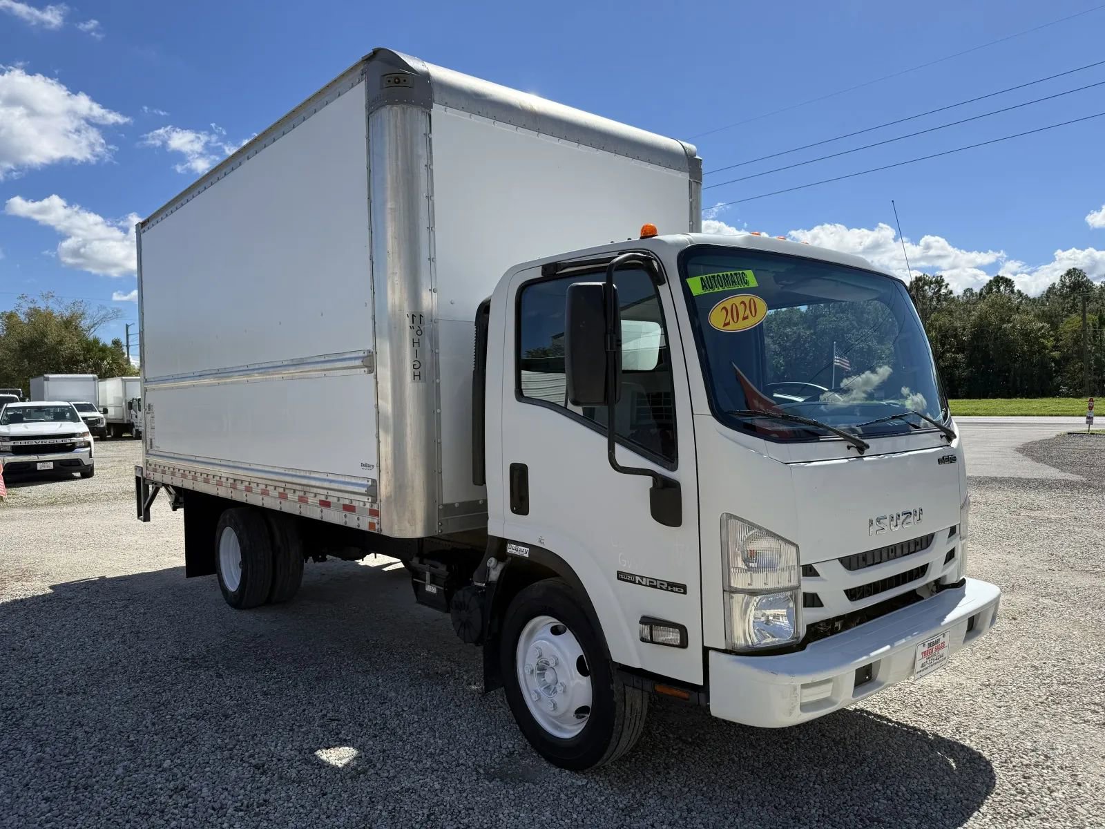Used 2020 Isuzu NPR image 3