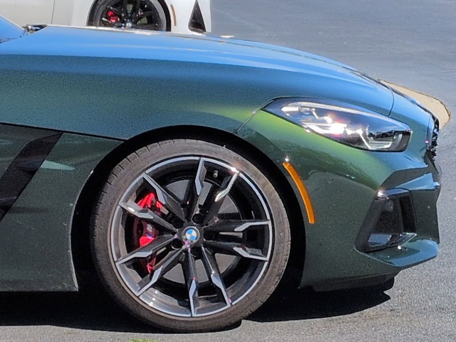 Used 2025 BMW Z4 M40i w/ Edition image 13