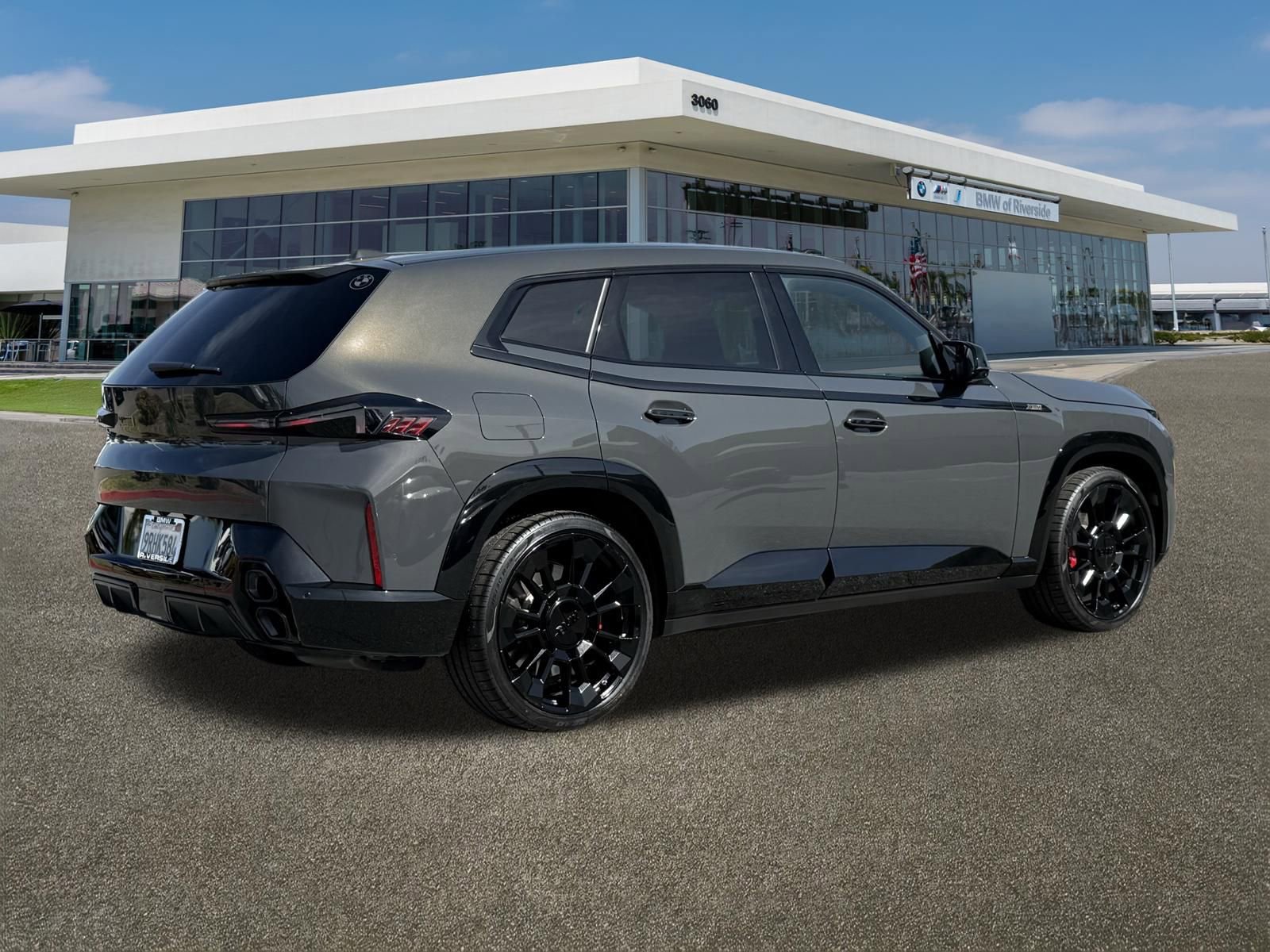 Used 2025 BMW XM Base image 11
