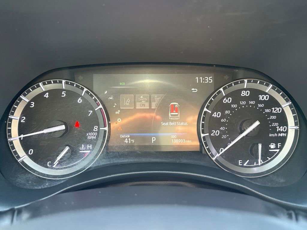 Used 2020 Toyota Highlander XLE image 19