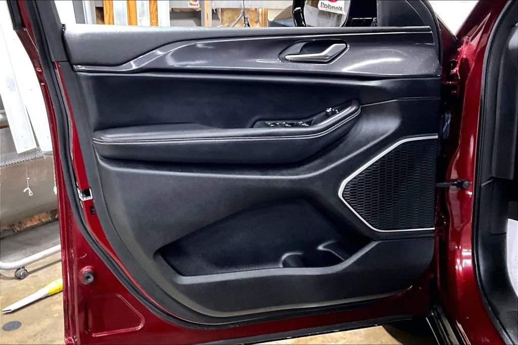 Used 2021 Jeep Grand Cherokee L Altitude image 21