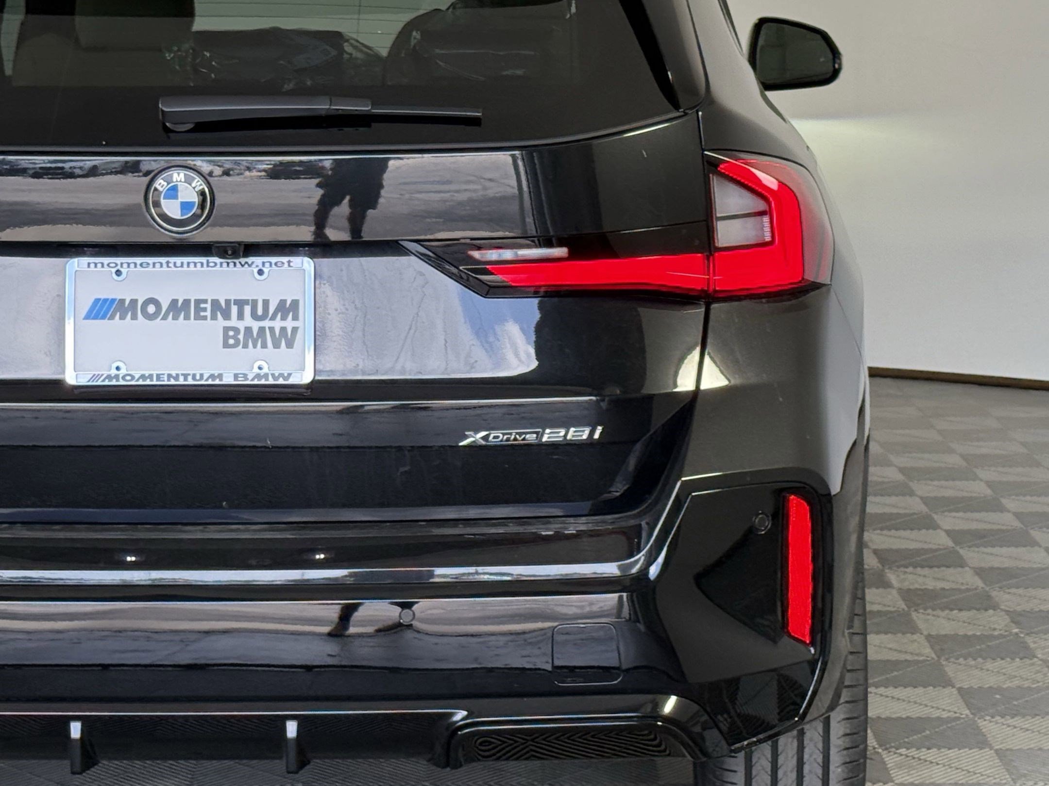 Used 2025 BMW X1 xDrive28i w/ Technology Package image 11