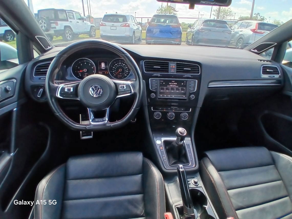Used 2017 Volkswagen GTI SE FWD image 26
