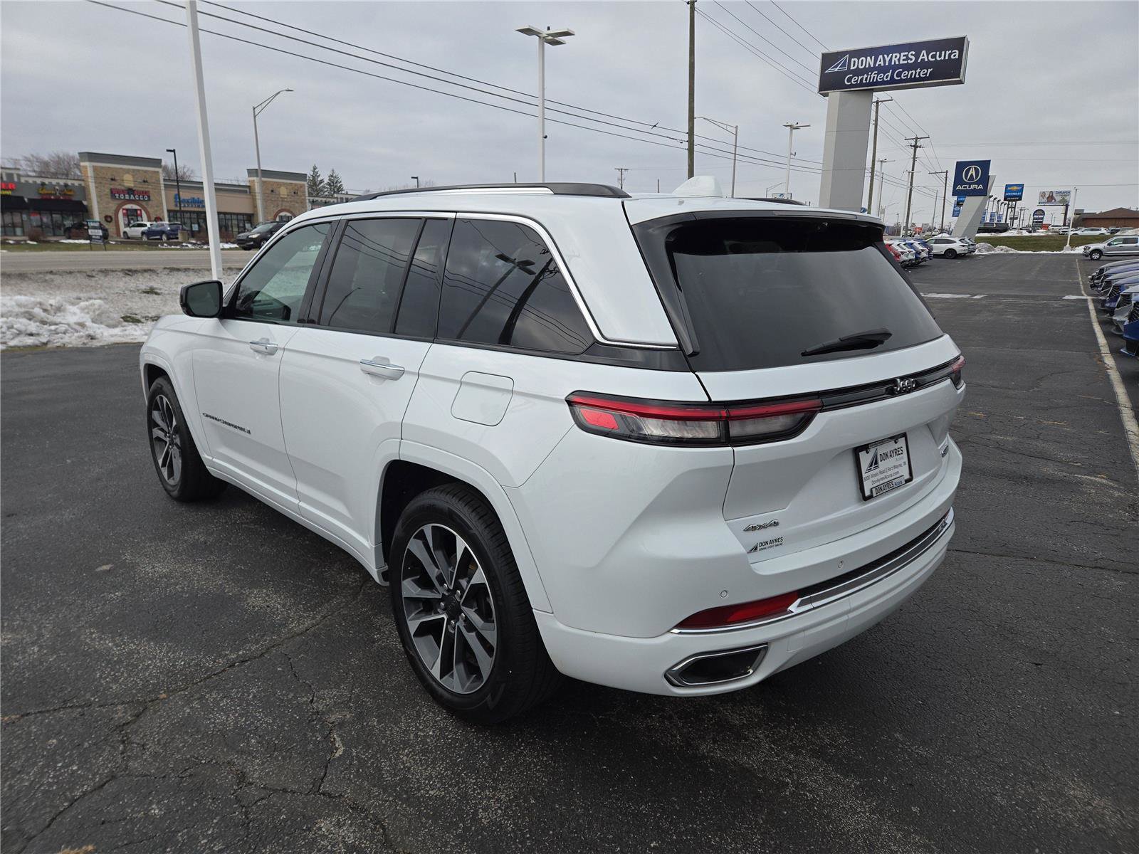 Used 2022 Jeep Grand Cherokee Overland w/ Luxury Tech Group IV image 29