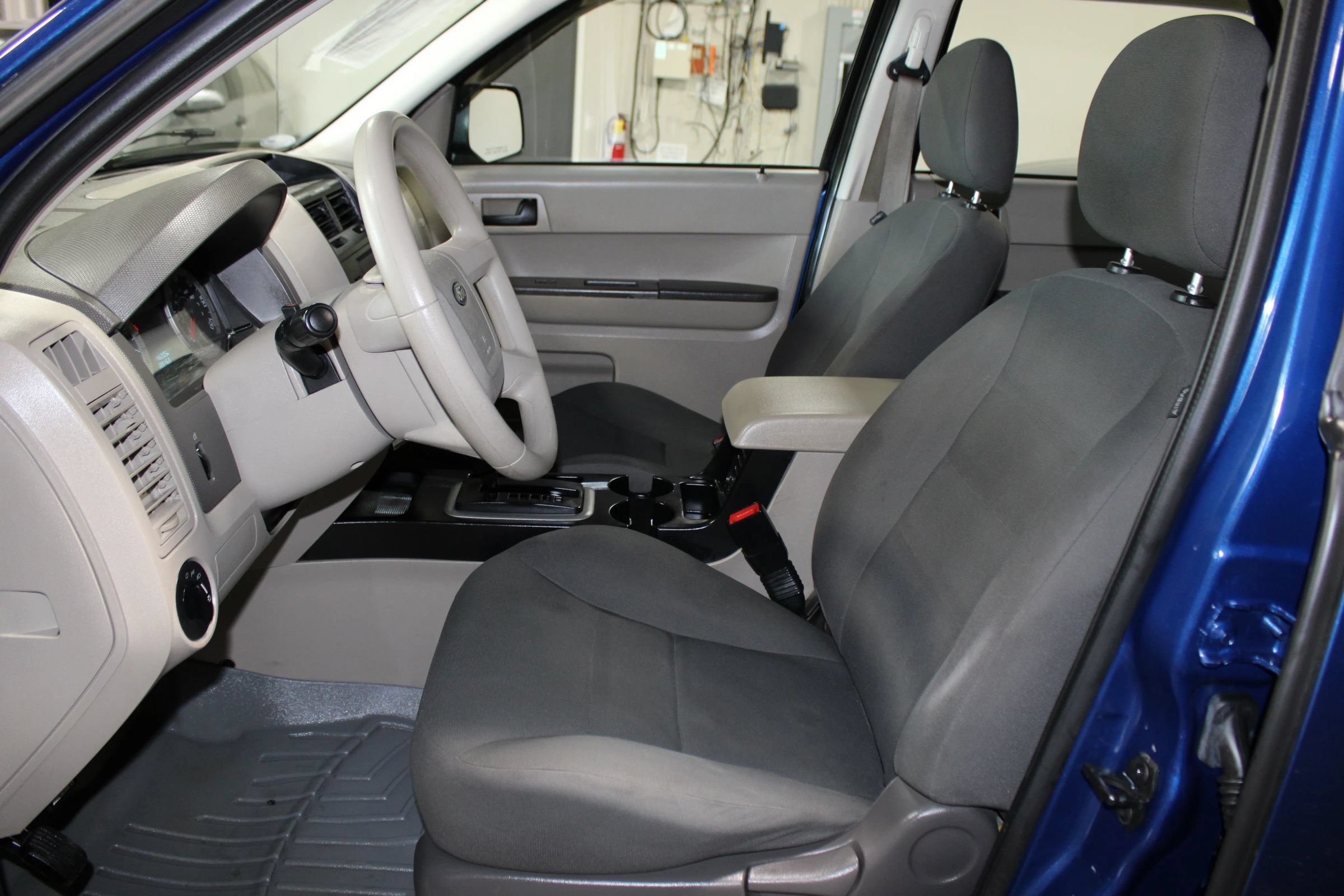 Used 2008 Ford Escape XLS FWD image 20