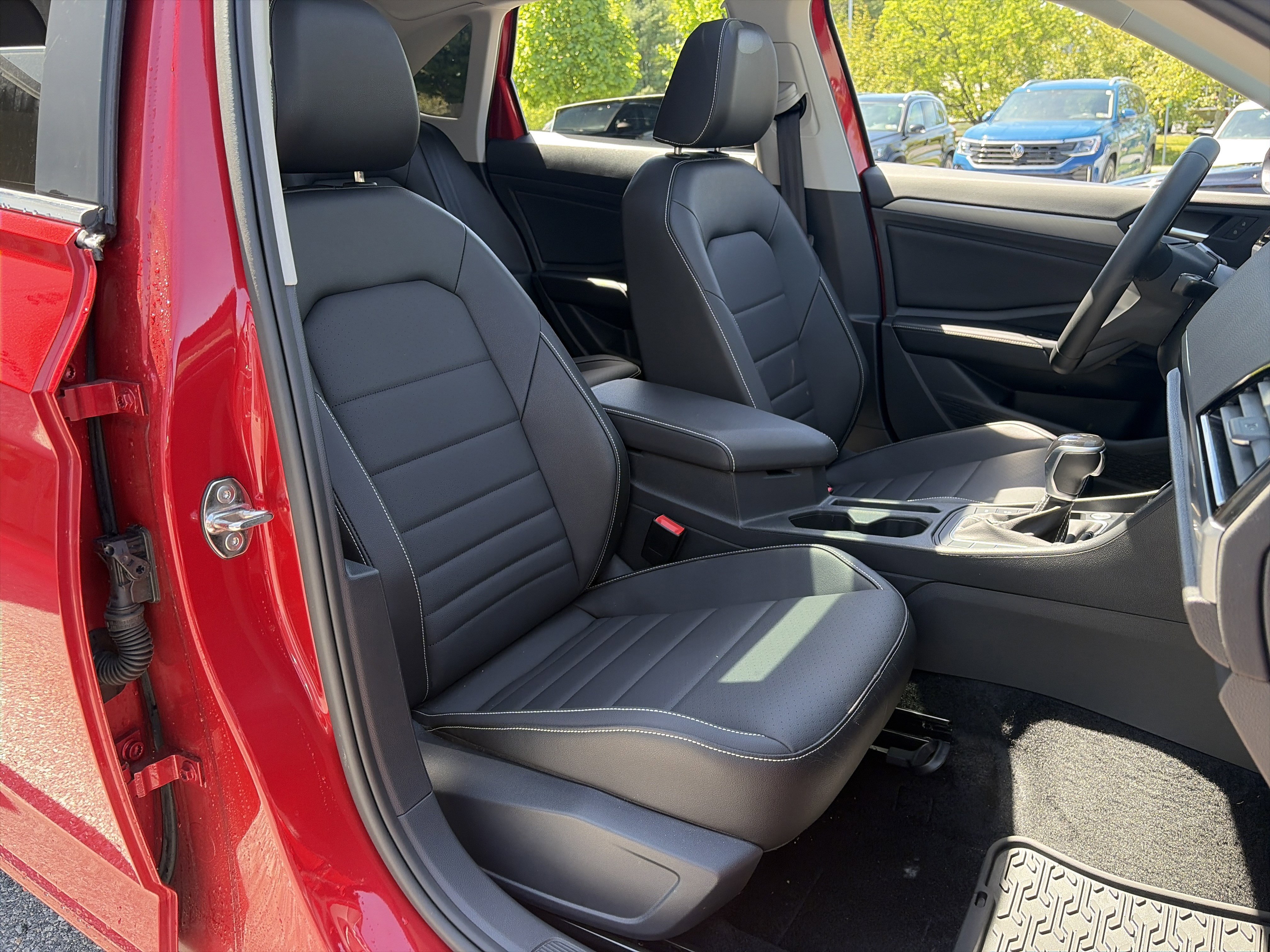 Used 2024 Volkswagen Jetta SE w/ Panoramic Sunroof Package FWD image 35