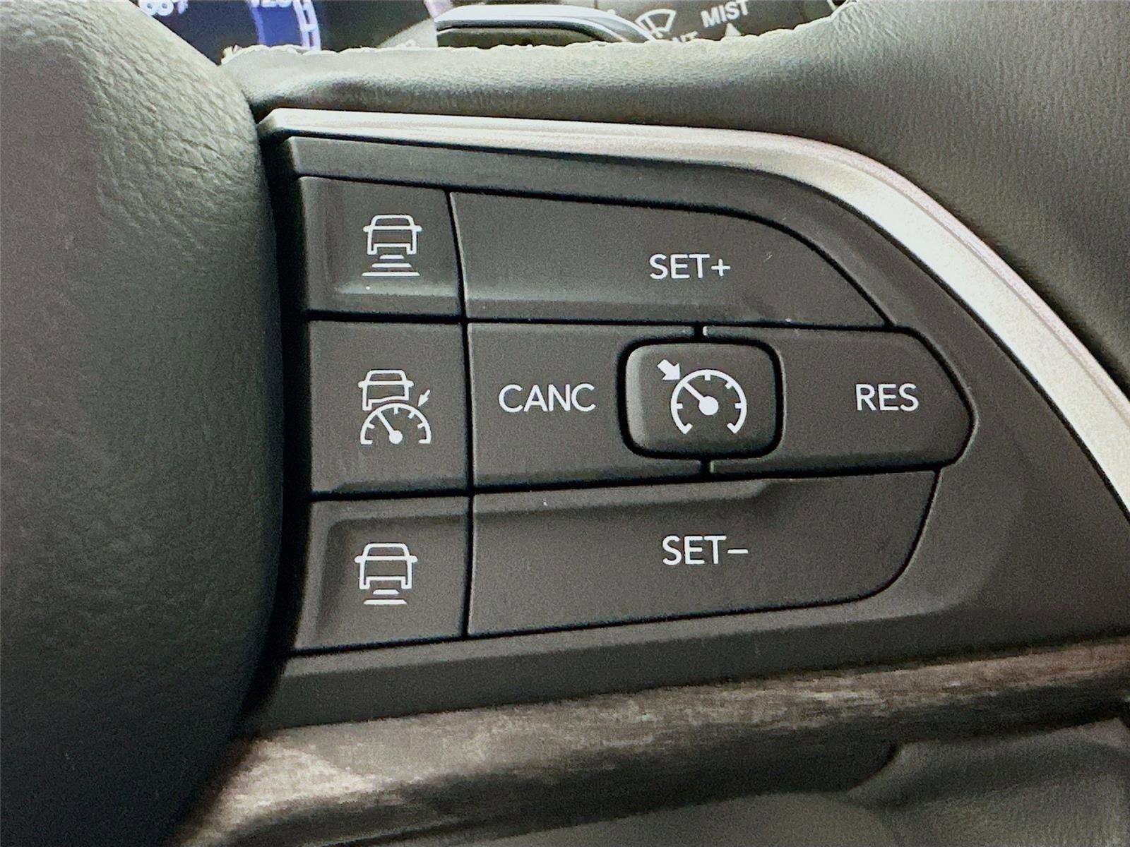 Used 2021 Jeep Grand Cherokee L Limited image 13