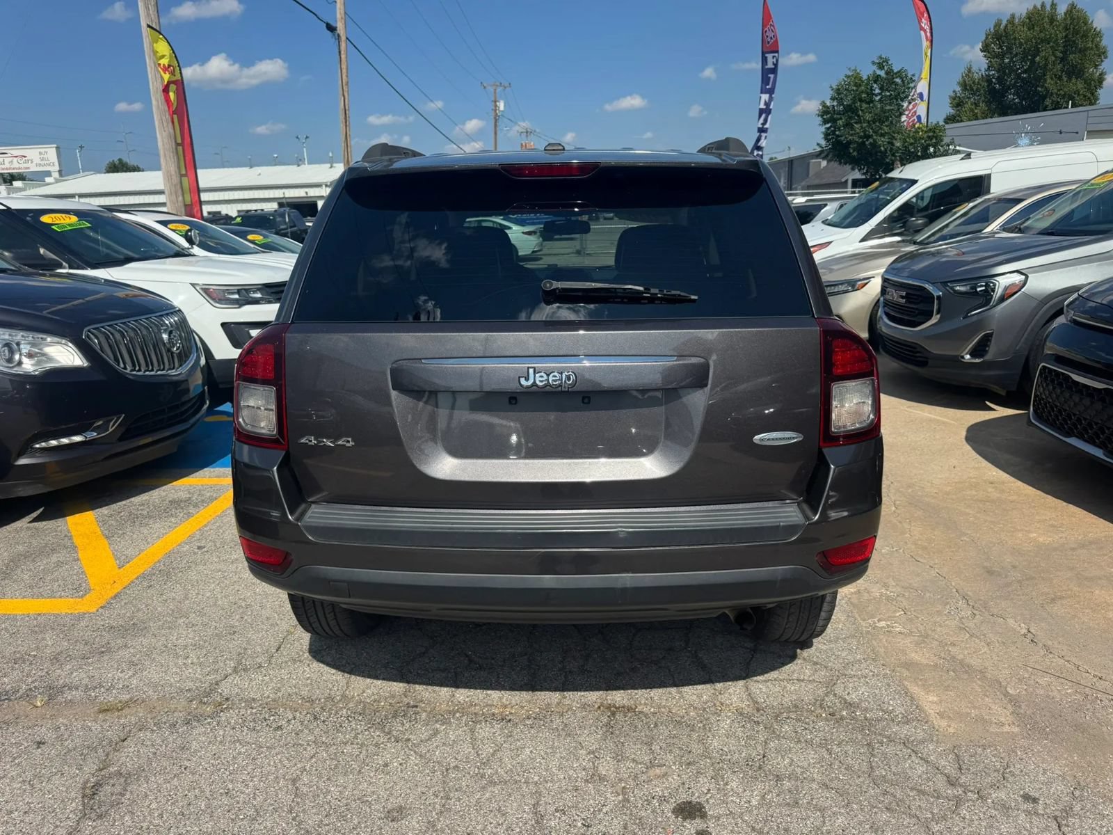 Used 2016 Jeep Compass Latitude AWD/4WD image 23
