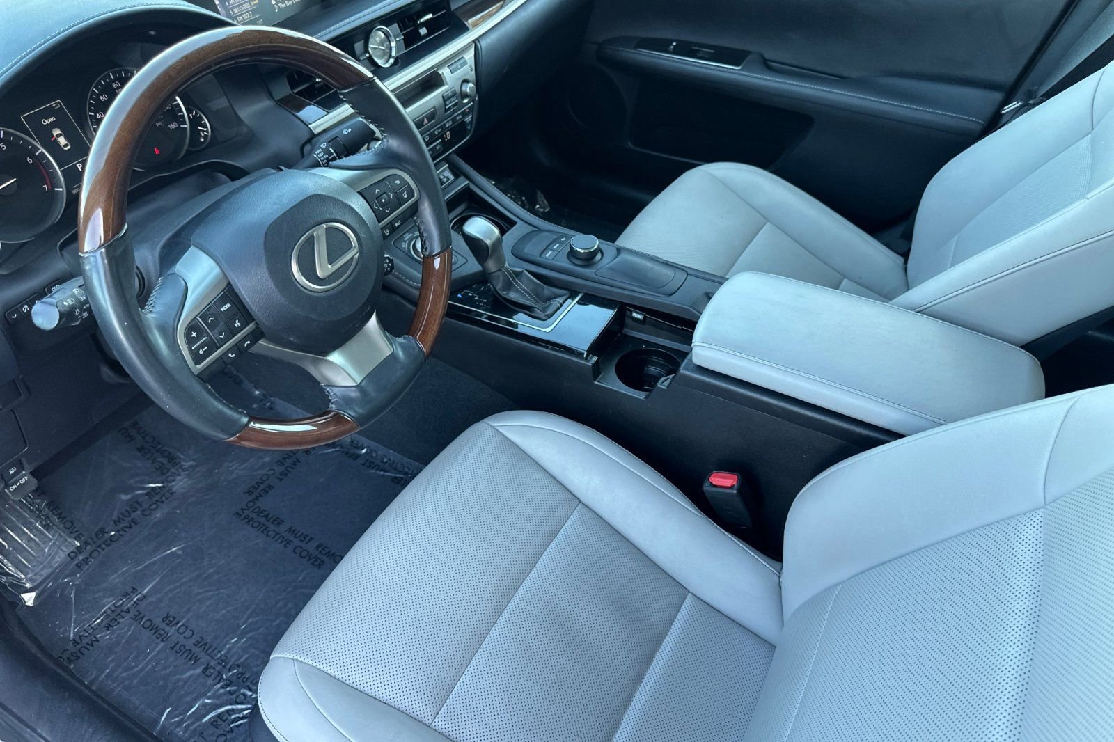 Used 2017 Lexus ES 350 w/ Premium Package image 10