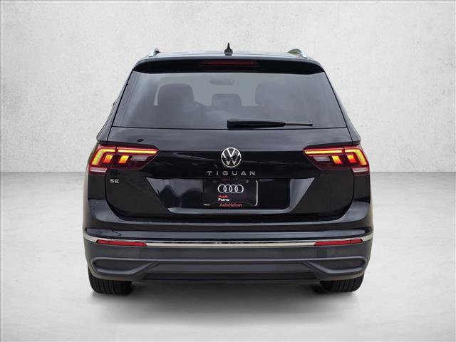 Used 2022 Volkswagen Tiguan SE image 3