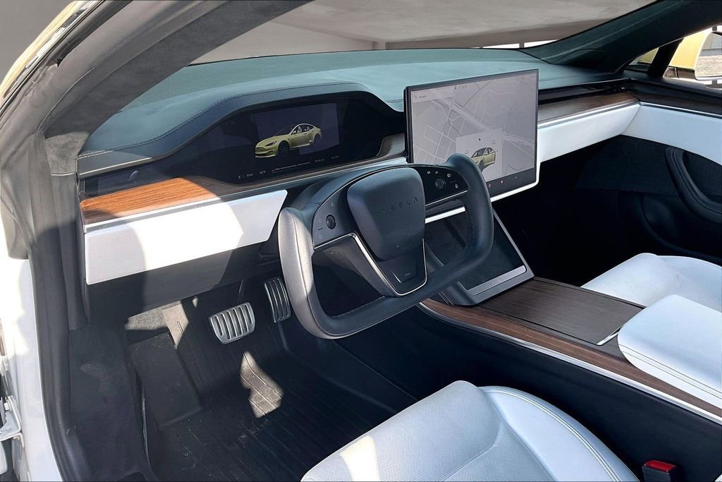 Used 2022 Tesla Model S image 15