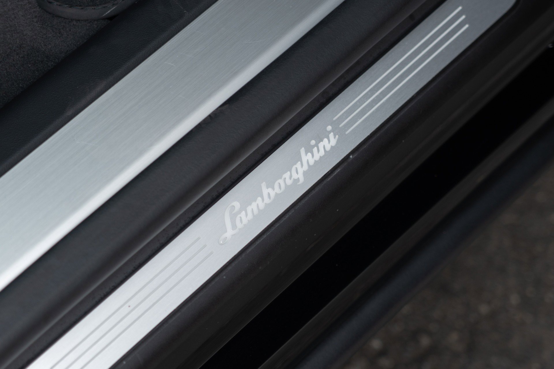 Used 2024 Lamborghini Urus S image 33