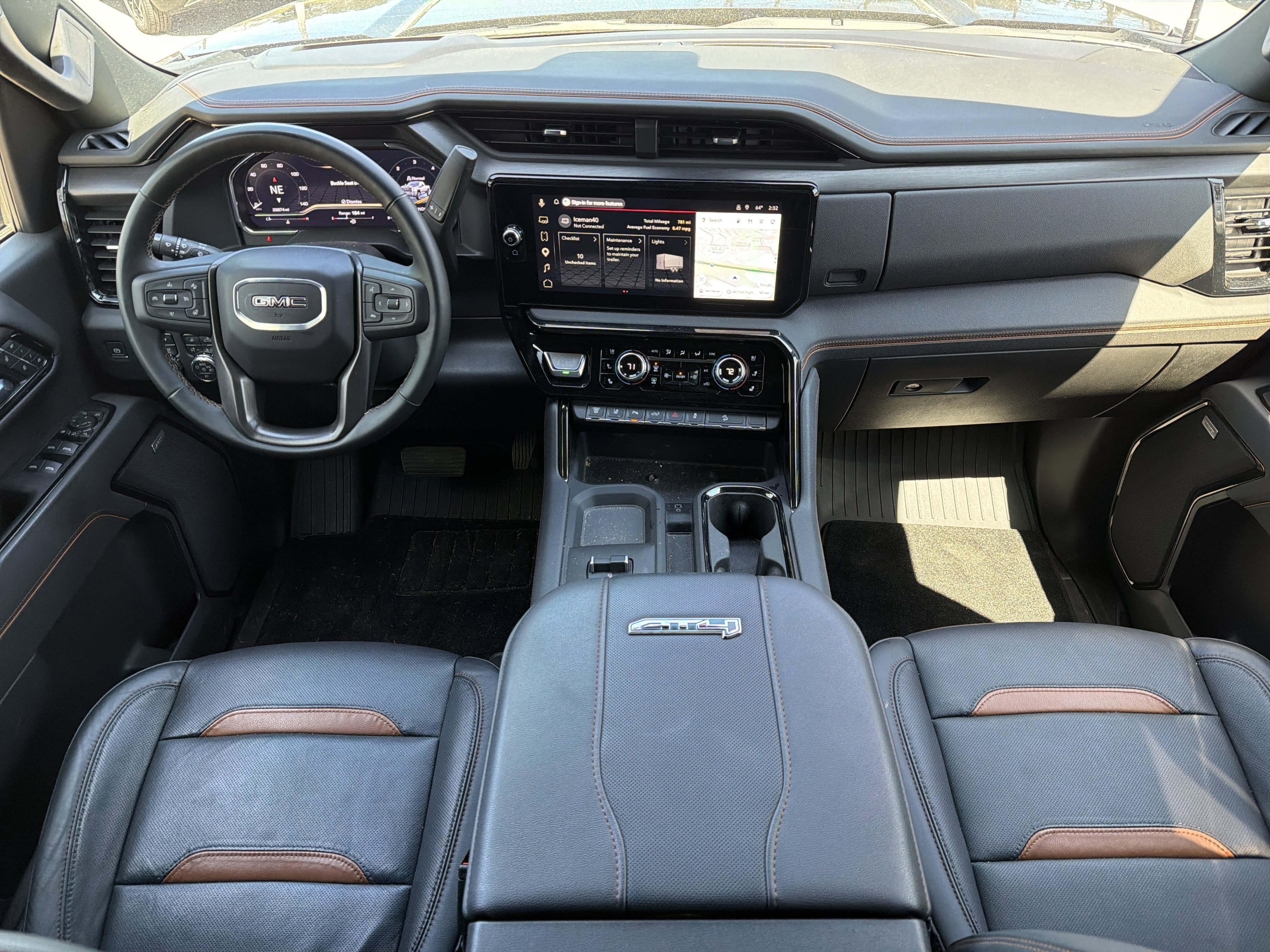 Used 2025 GMC Sierra 2500 AT4 w/ AT4 Premium Plus Package image 2